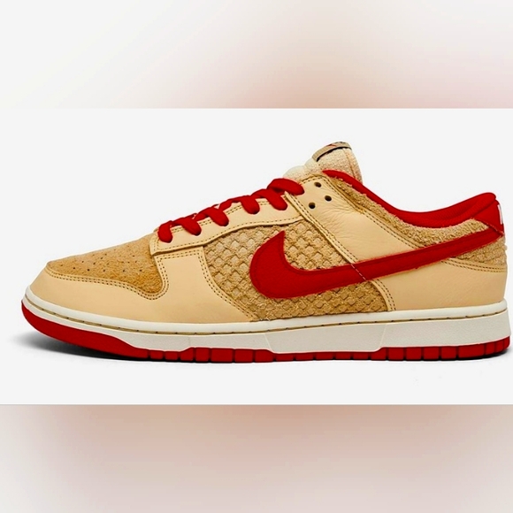 COPY - Nike Dunk Low SE Retro Sneakers Strawberry